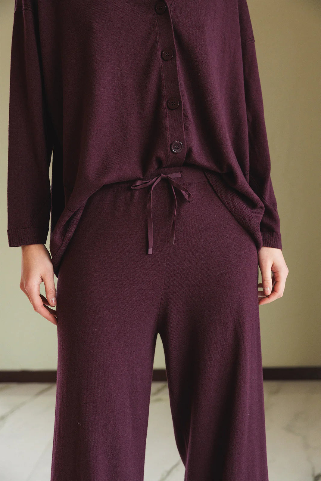 PANTALÓN AMPLIO SEAWOOL BERENJENA