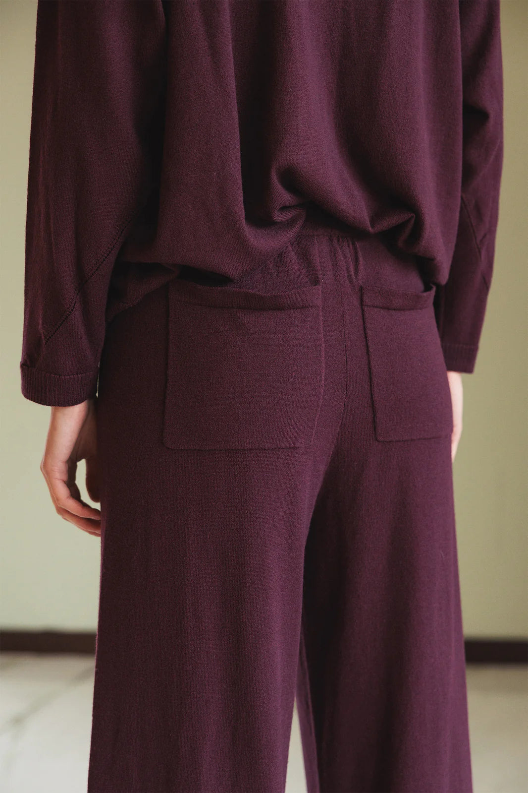 PANTALÓN AMPLIO SEAWOOL BERENJENA
