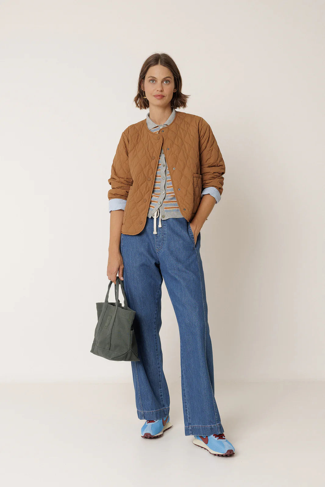 ABRIGO ACOLCHADO REVERSIBLE ALMENDRA